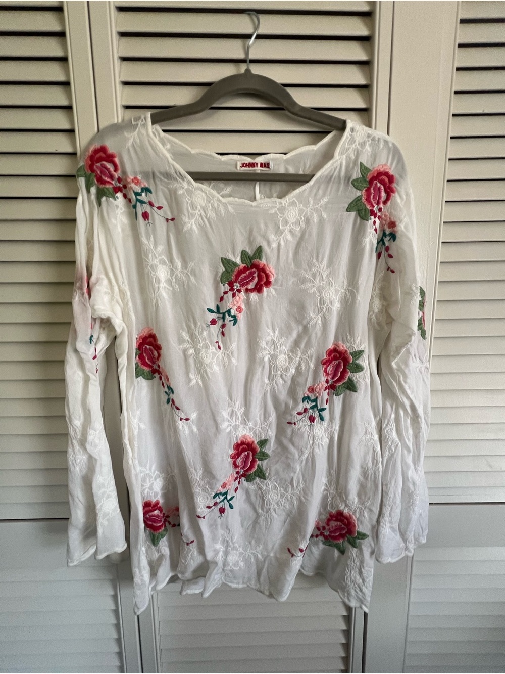 Johnny Was White Embroidered Rose Tunic with Pink and Green Accents